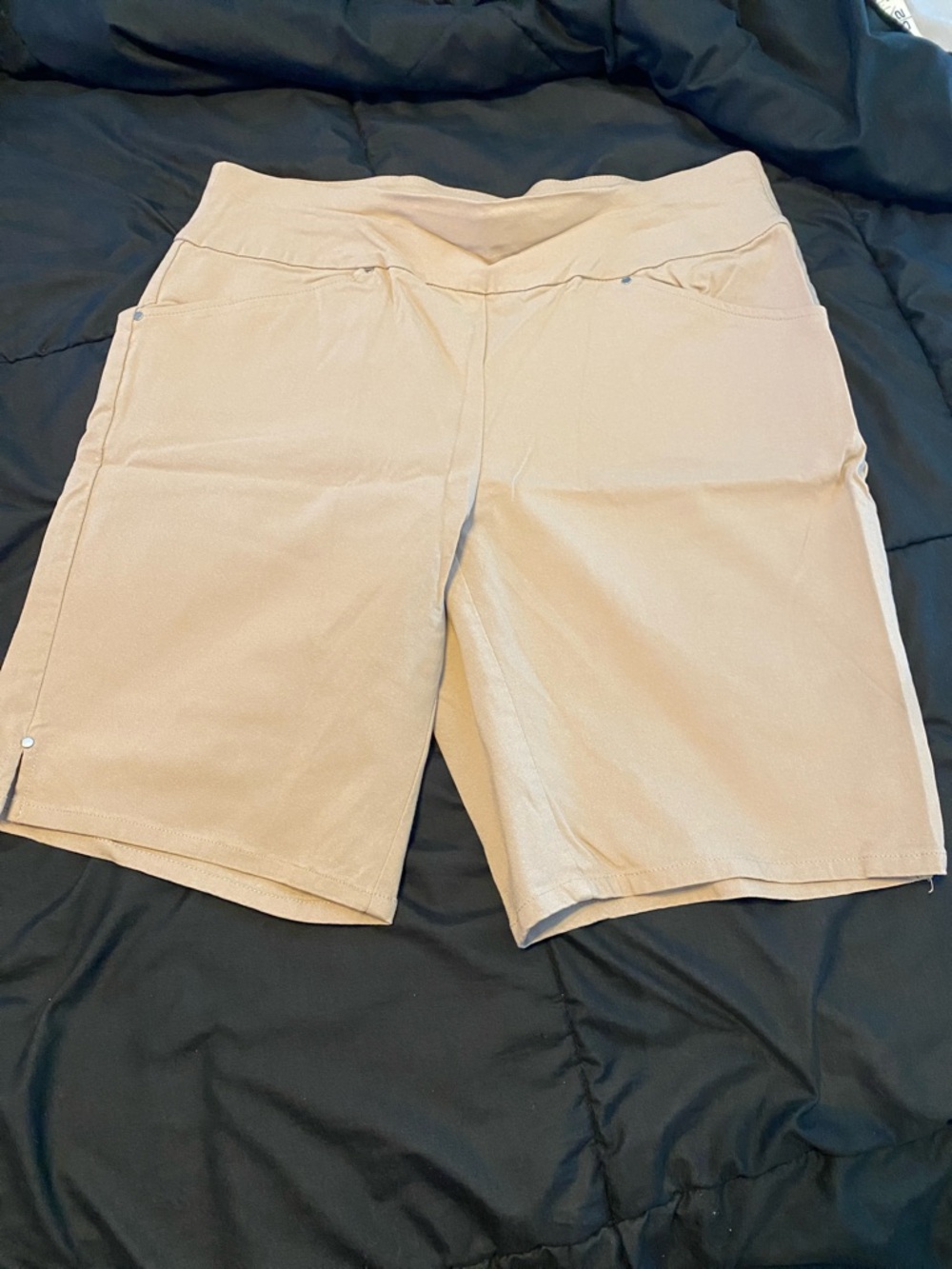INC International Concepts Beige Bermuda Shorts size 8